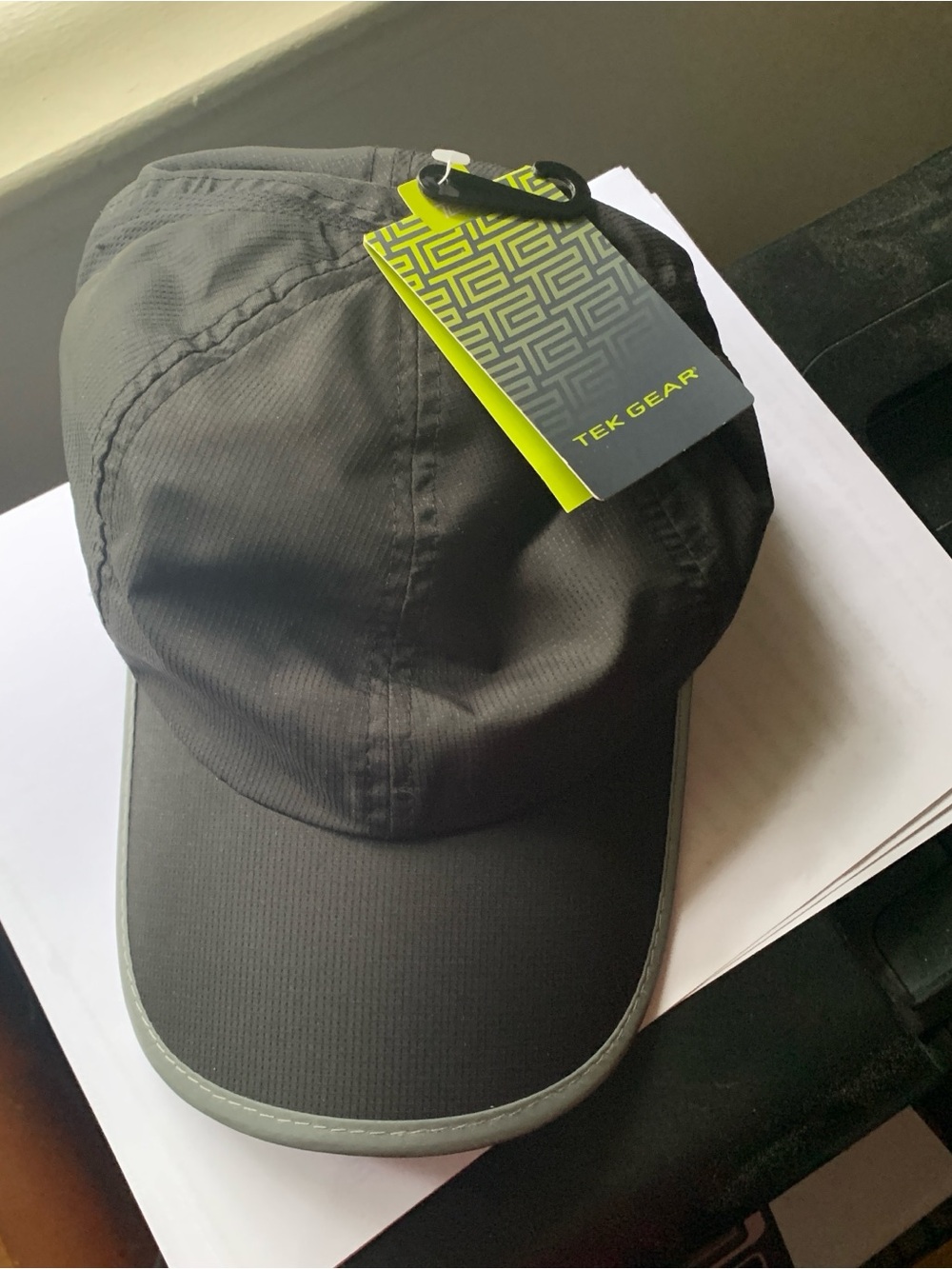 tek gear Black Men’s Active Performance Cap with Reflective Trim